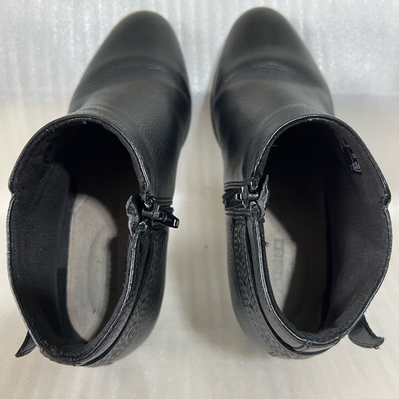 Clarks Womens Shoes 6M Black Ankle Boots Work Business Casual Leather Comfort - Picture 14 of 15